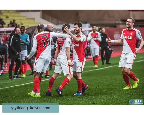 哥伦比亚队中场组织近期表现稳健，攻防转换效率持续提升